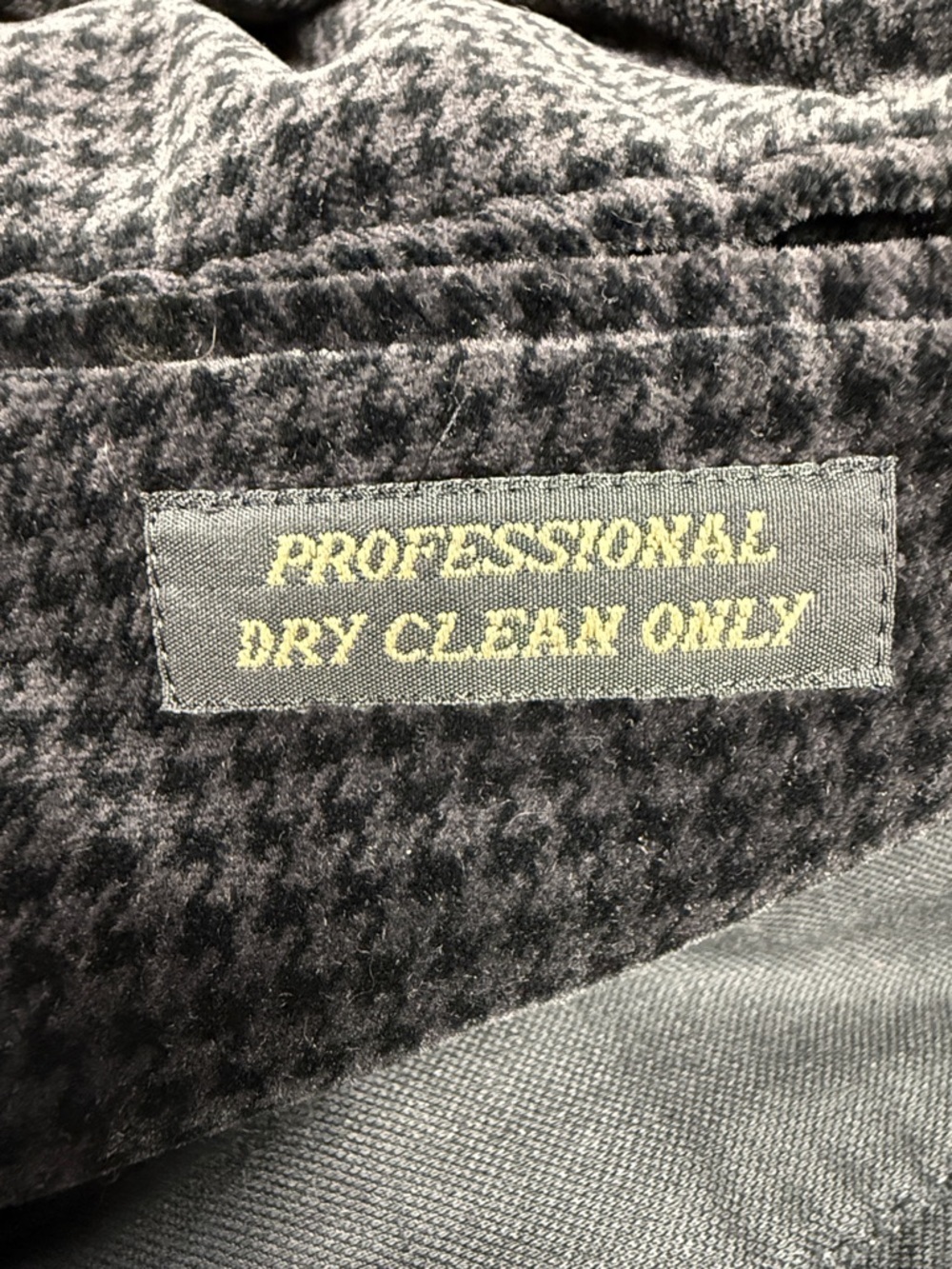 Johnston & Murphy Charcoal Black Check Velvet Sport Coat - Picture 5 of 9